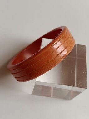 Vintage Carved Bakelite Bangle Bracelet